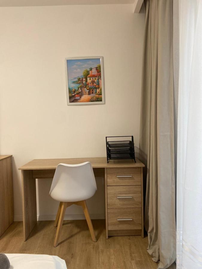 Central Welcoming Apartment In Tirana Exterior photo