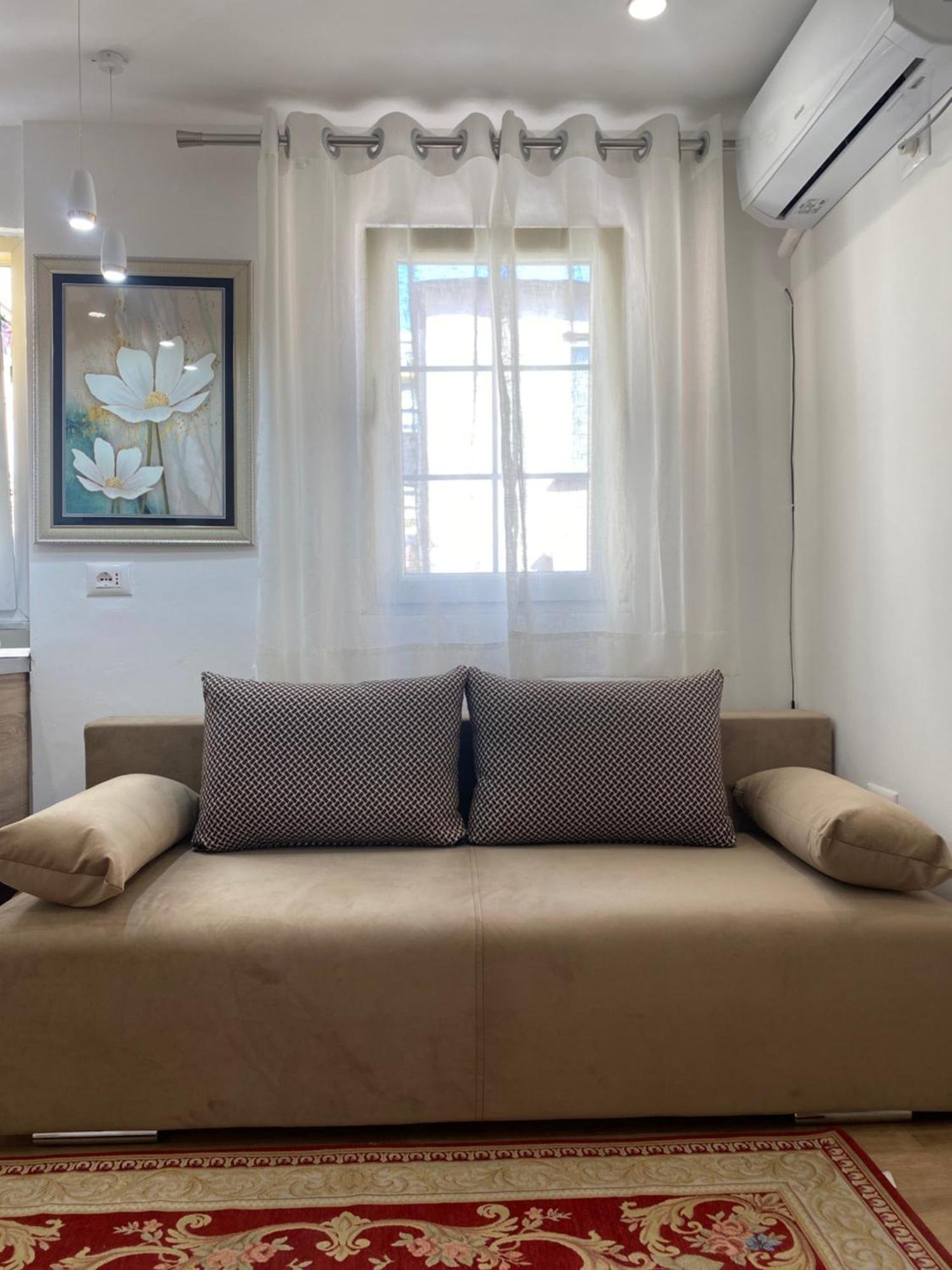 Central Welcoming Apartment In Tirana Exterior photo