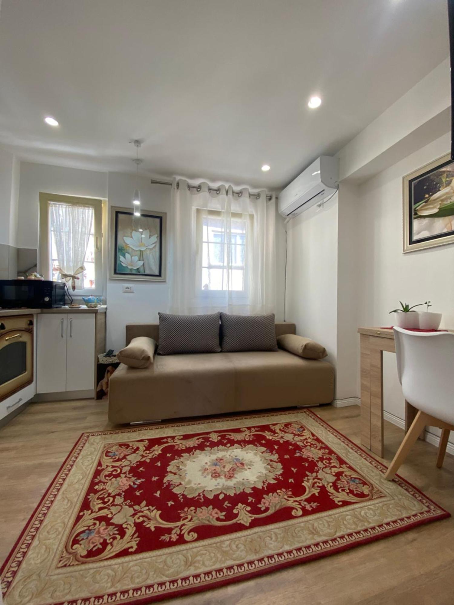 Central Welcoming Apartment In Tirana Exterior photo