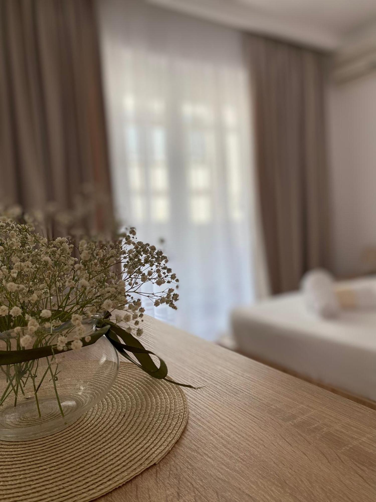 Central Welcoming Apartment In Tirana Exterior photo